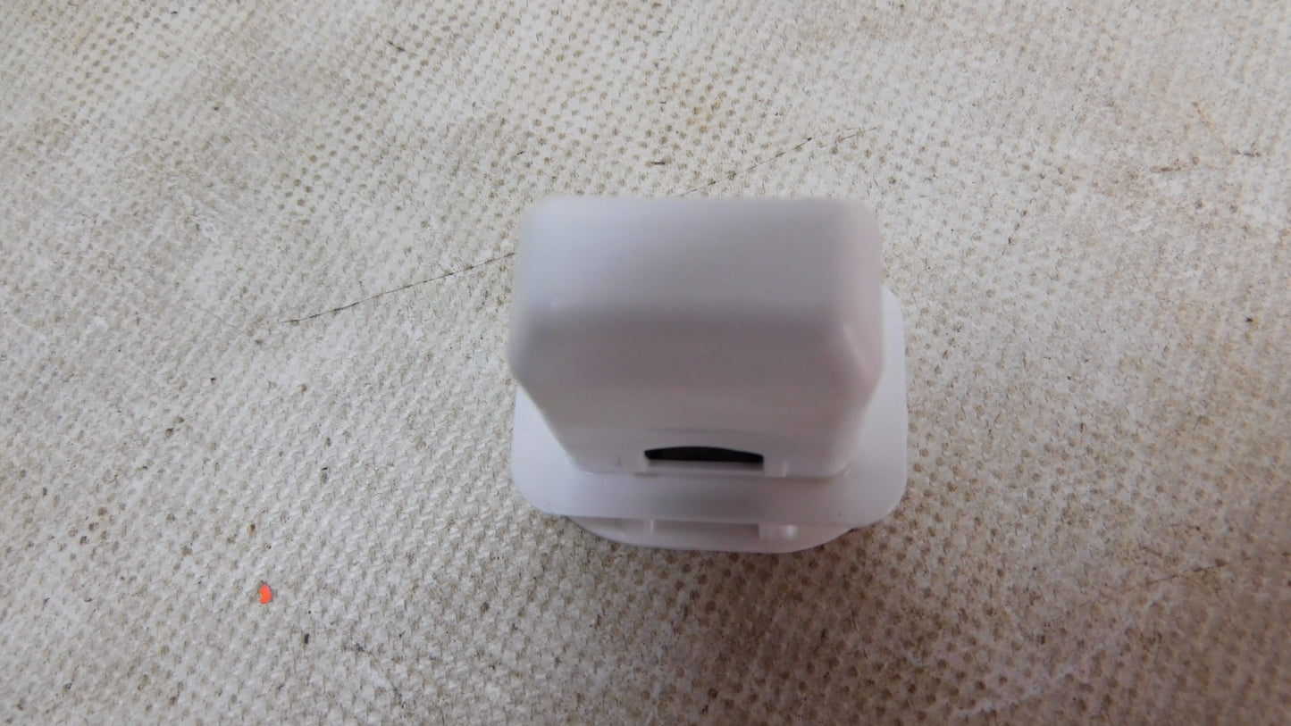 Clip Rücksitzbank 4L0886373 VW Up Audi A4 A5 A7 Skoda Citigo Seat Mii