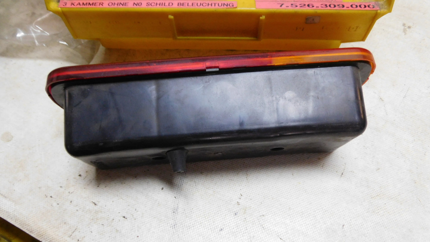 Schlusslicht 75263090000 / 3586515 / 43298R6 ULO Kässbohrer Mercedes Unimog