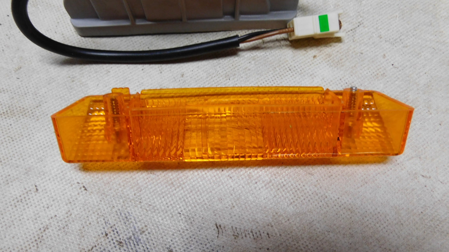 Blinker links gelb 2BA003817051 Hella VW Passat B2 32b Bj. 80-85