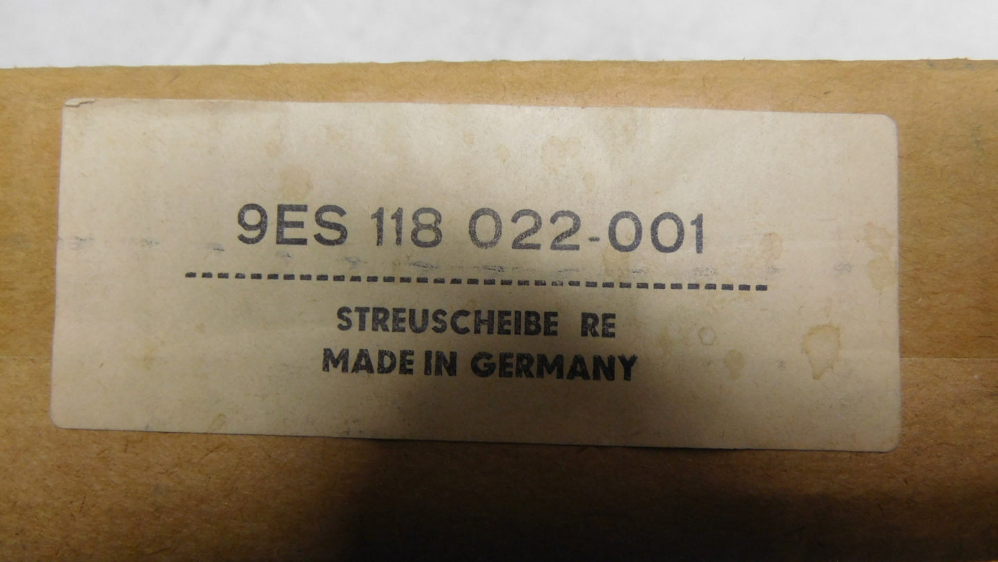 Streuscheibe Scheinwerferglas rechts 9ES118022001 Hella Mercedes W123