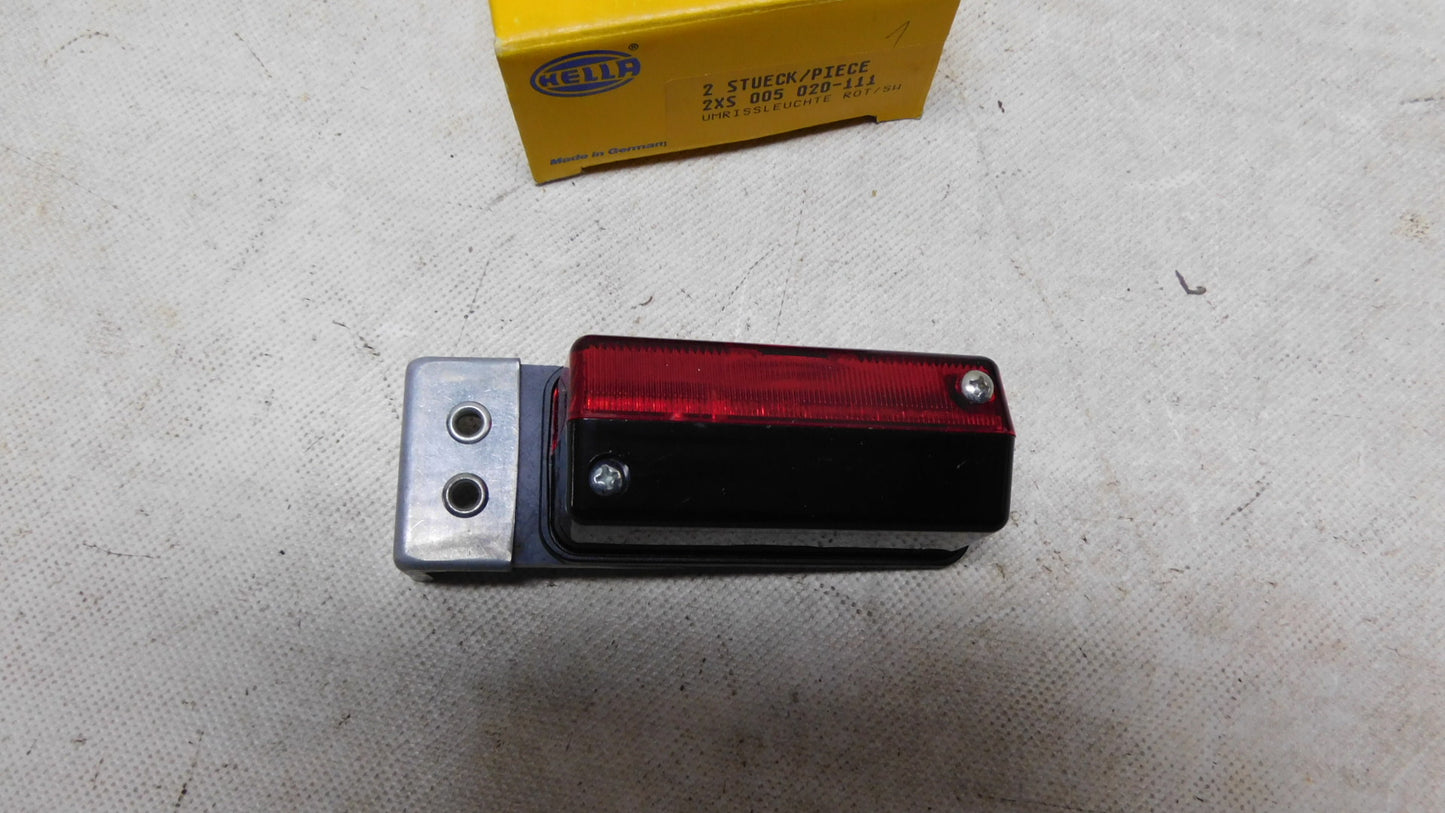 Umrissleuchte schwarz rot 2XS005020-111 Hella Scania Fruehauf