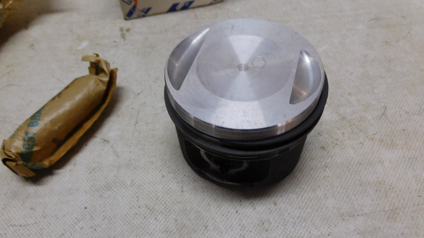 Kolben Ringe A Kolbenbolzen 5890837 Fiat Croma Tipo Lancia Dedra Thema 2.0 8V