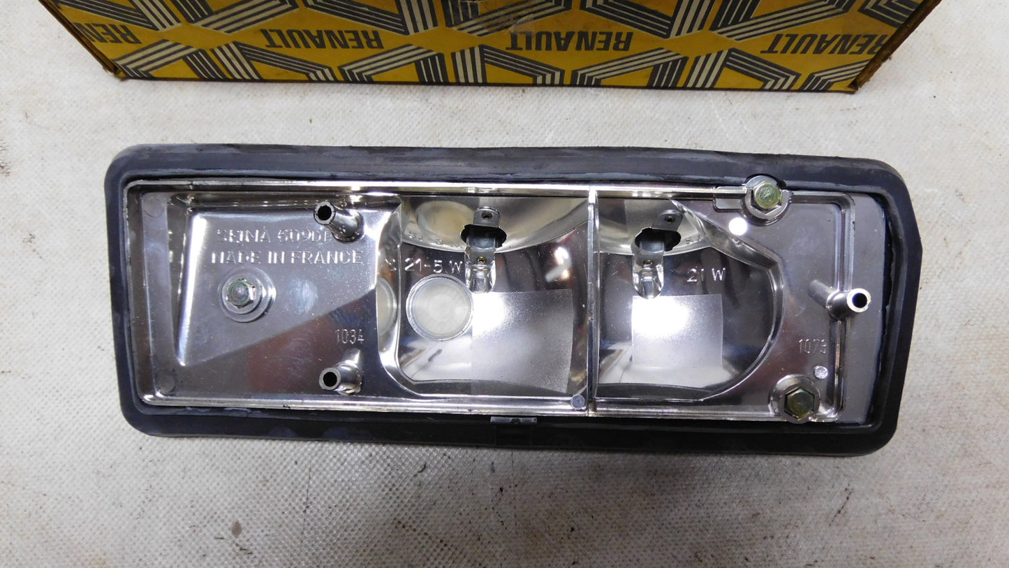 Lampenträger Rücklicht 7701009018 Renault 12