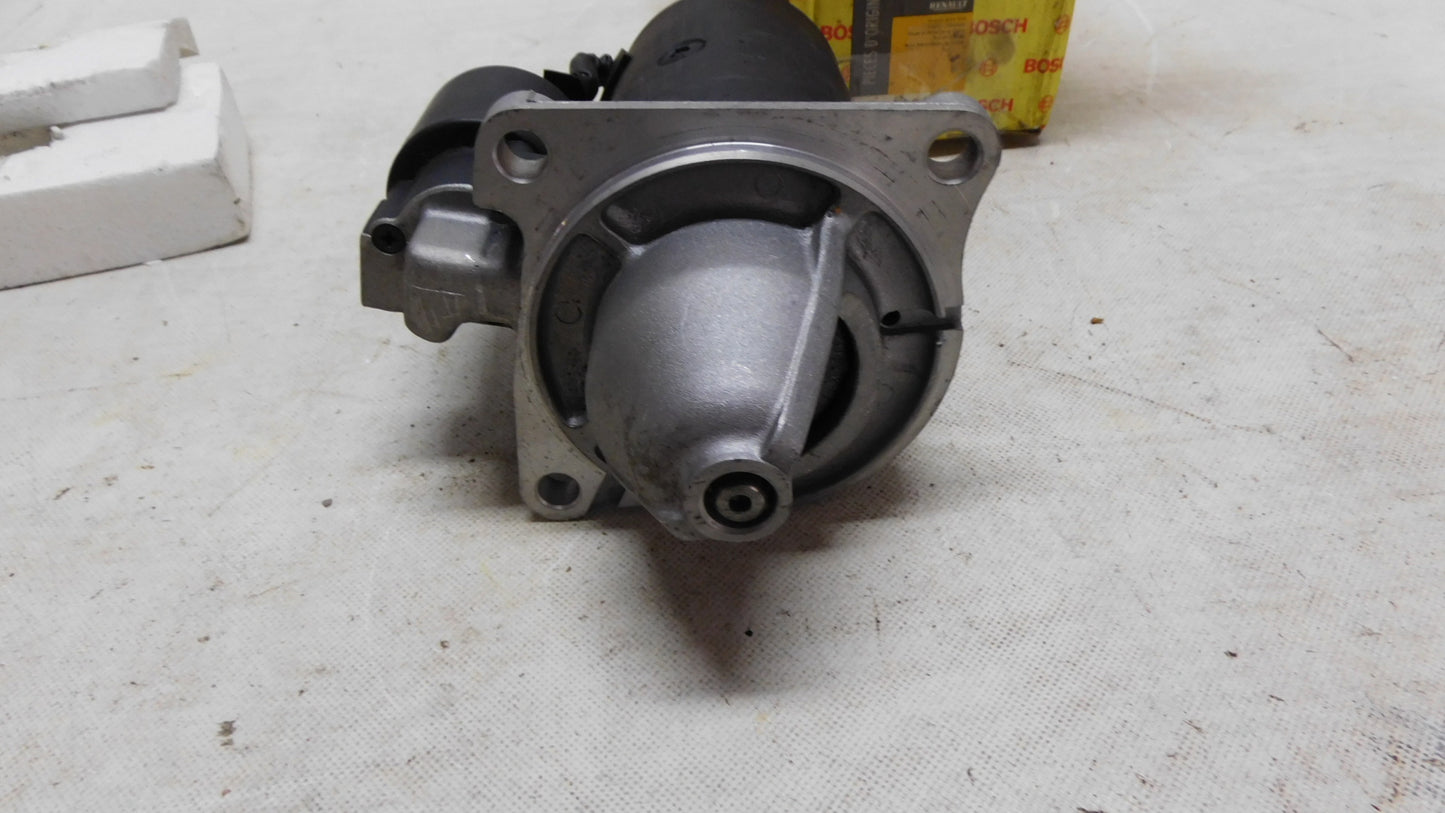 Anlasser Starter 0001218167 7701381647 Bosch Renault Trafic Master Opel Arena
