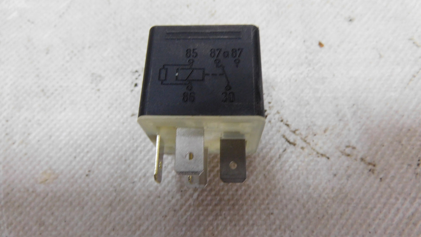 Relais ABS Bosch 0332209206 Sannung 24V DAF Iveco MAN Scania