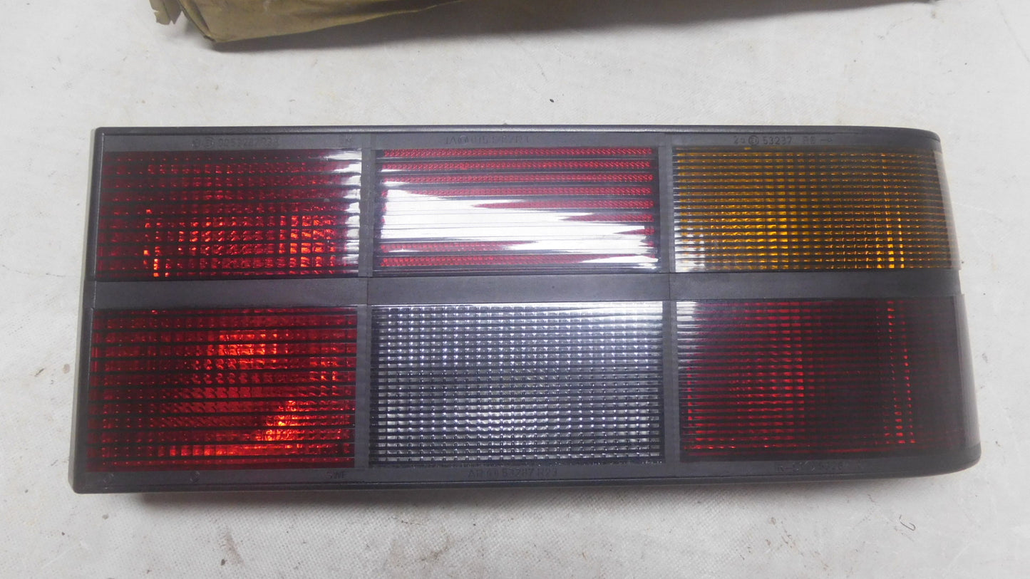 Heckleuchte Schlussleuchte rechts 1224022 90046314 Opel Monza Senator A