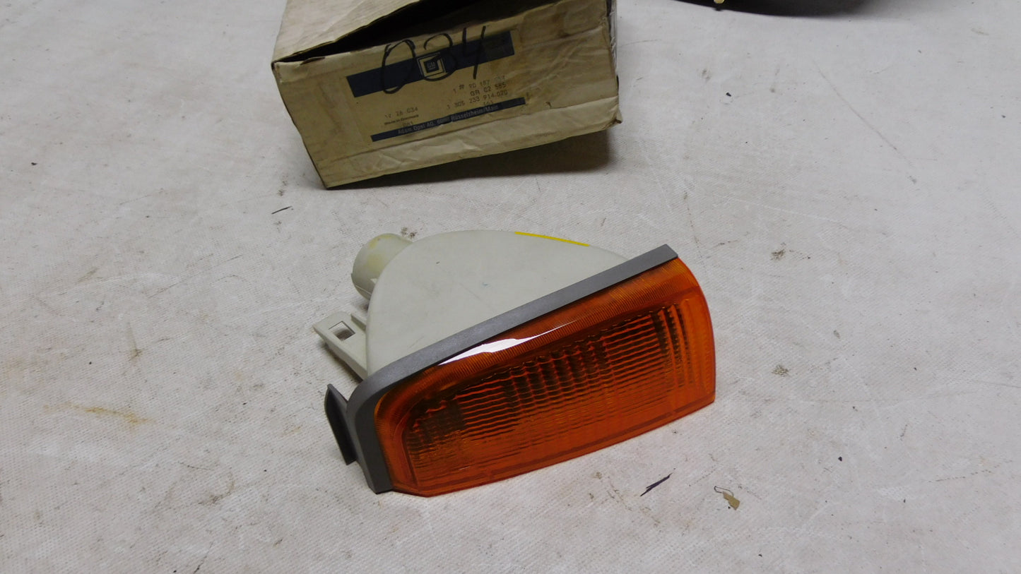 Blinkleuchte Blinker vorne links 1226034 90187554 Opel Ascona C