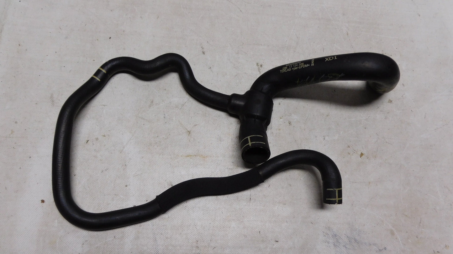 Schlauchbogen unten Kühlerschlauch 1337719 13124306 Opel Astra H