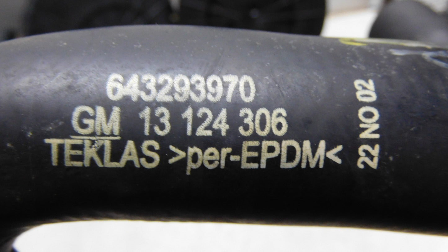 Schlauchbogen unten Kühlerschlauch 1337719 13124306 Opel Astra H