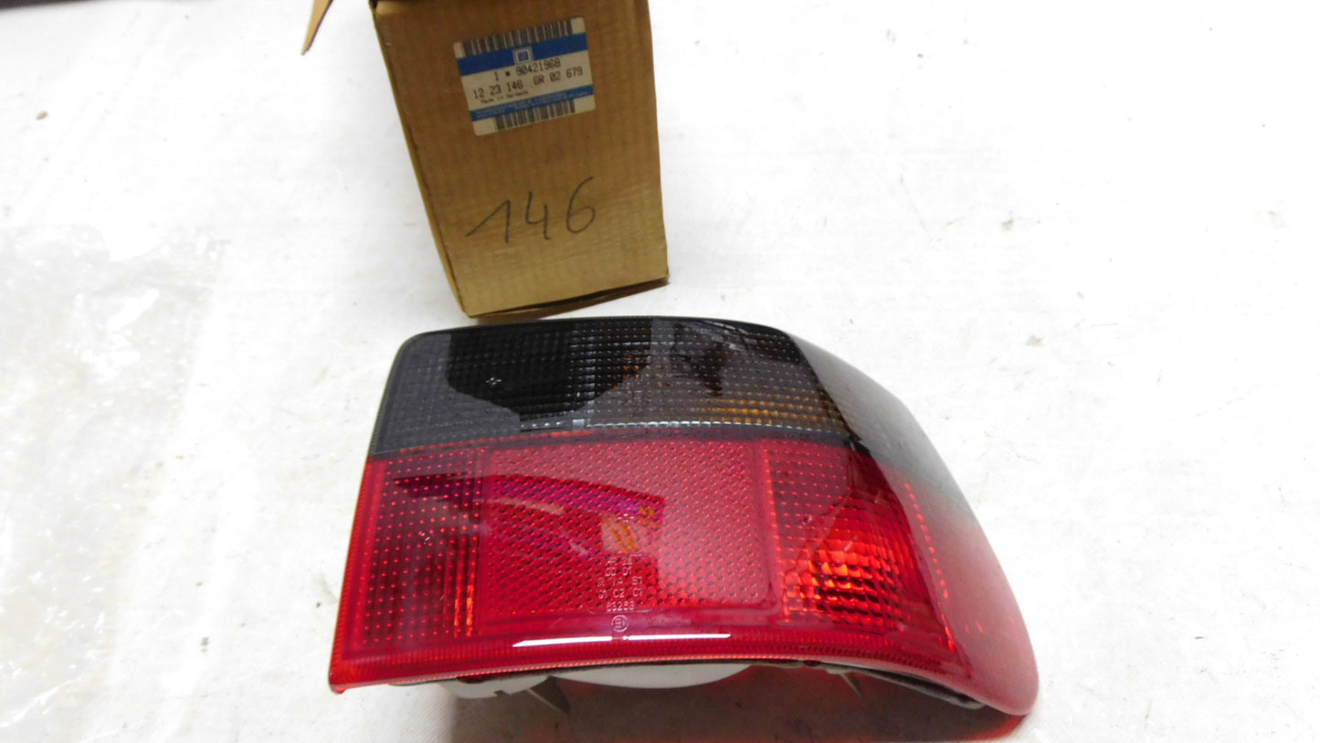 Heckleuchte Rückleuchte rechts 1223146 90421968 Opel Astra F 2.0 Gsi 16V