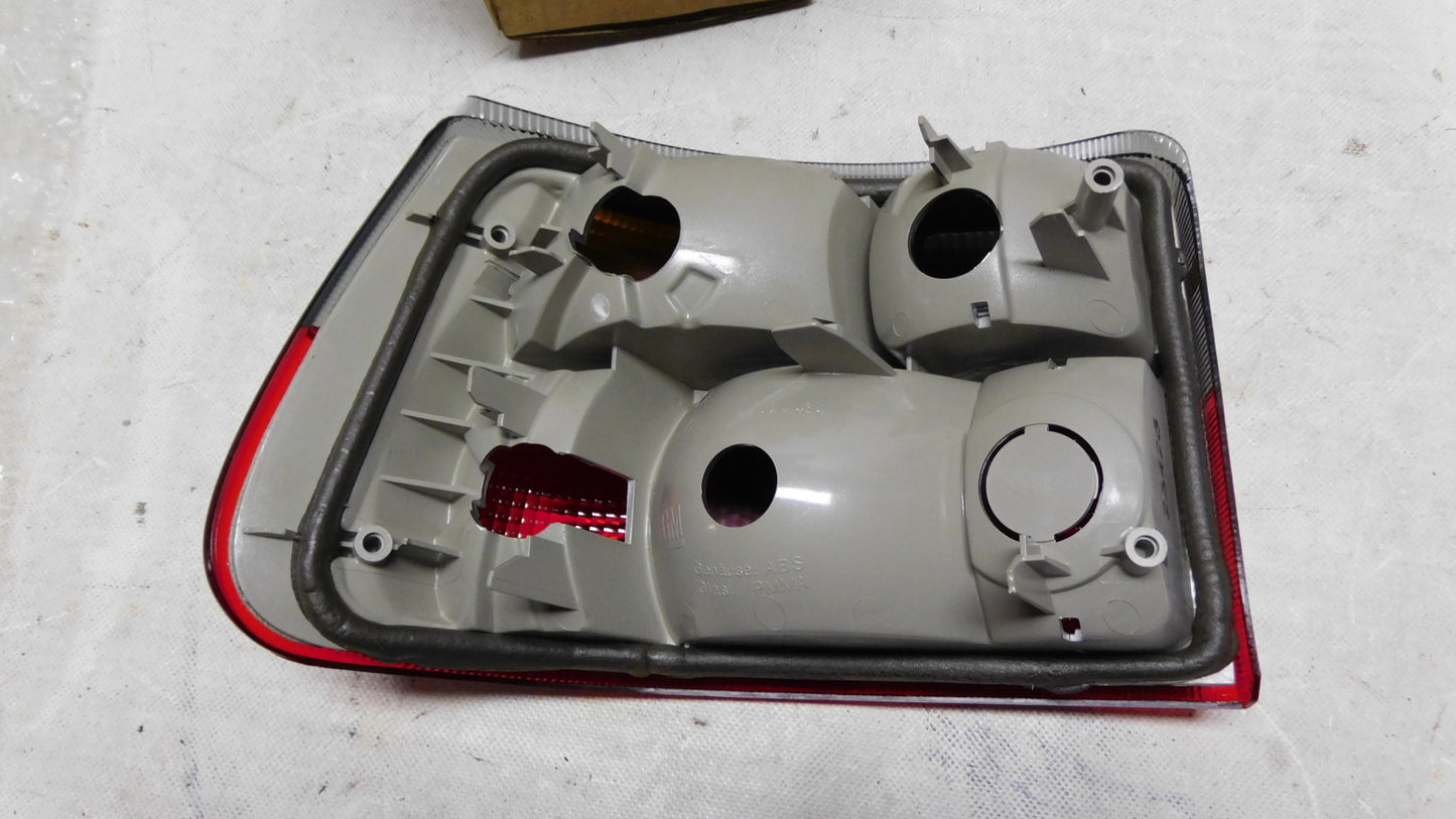 Heckleuchte Rückleuchte rechts 1223146 90421968 Opel Astra F 2.0 Gsi 16V