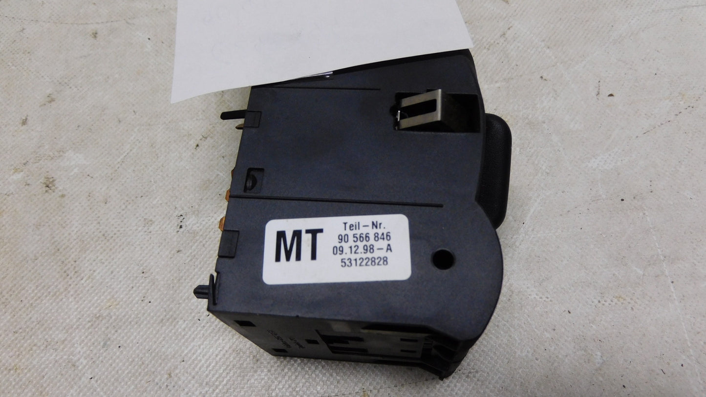 Schalter Scheinwerfer Lichtschalter 6240091 90437682 Opel Omega B