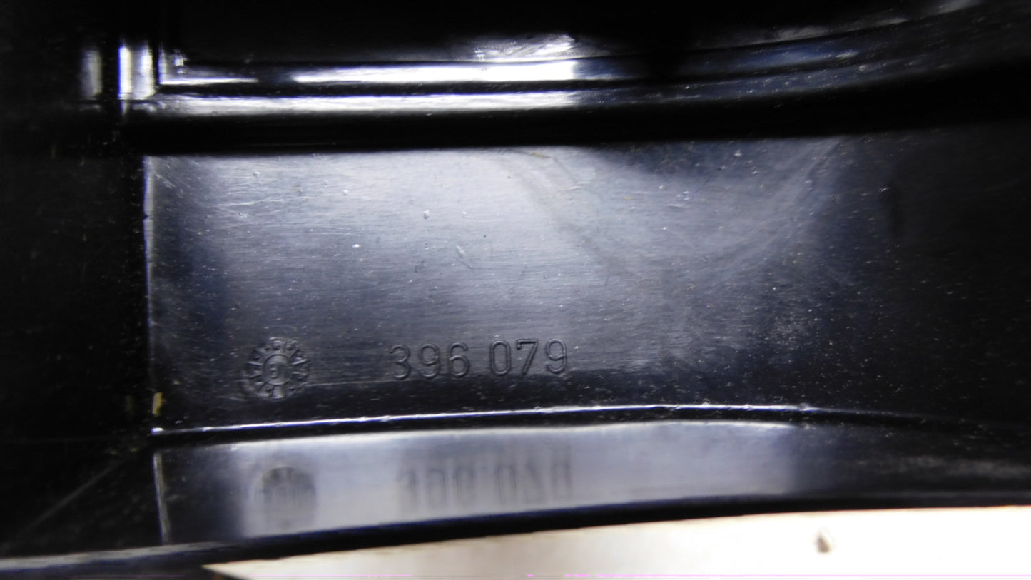 Heckleuchte Rückleuchte links 1223016 90052307 Opel Kadett D Caravan