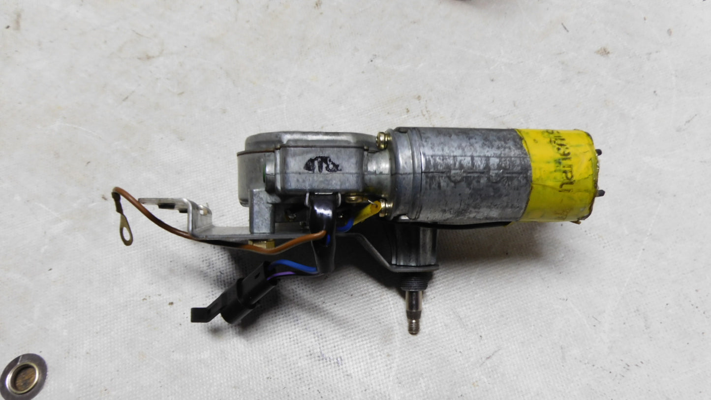 Wischermotor Scheibenwischermotor hinten 1273053 90242021 Opel Kadett E Caravan