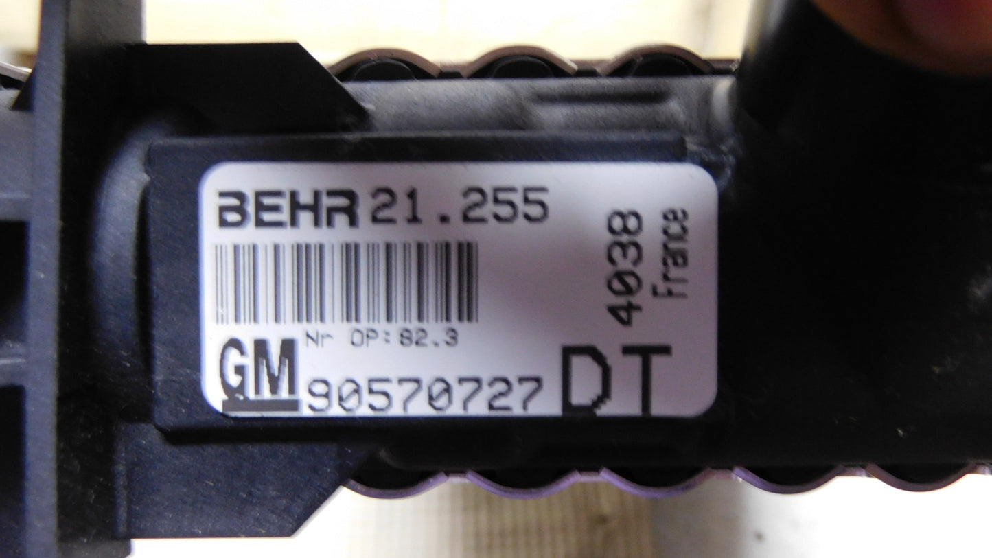 Kühler Motorkühlung Schaltgetriebe mit Klimaanlage 1300195 9119481 Opel Astra G X12XE Z12XE