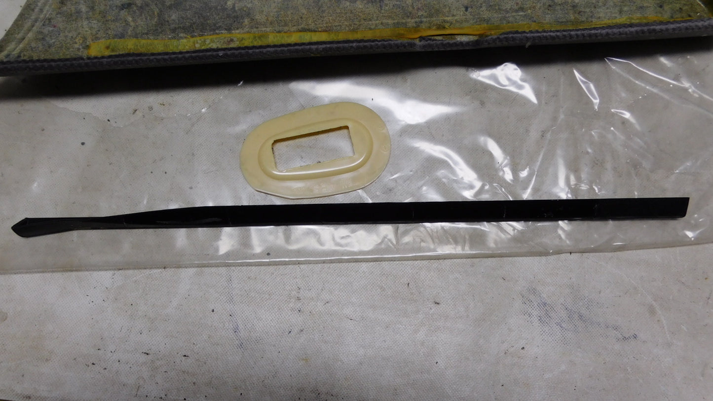 Türverkleidung Verkleidung hinten rechts schwarz 2234068 90431914 Opel Omega B