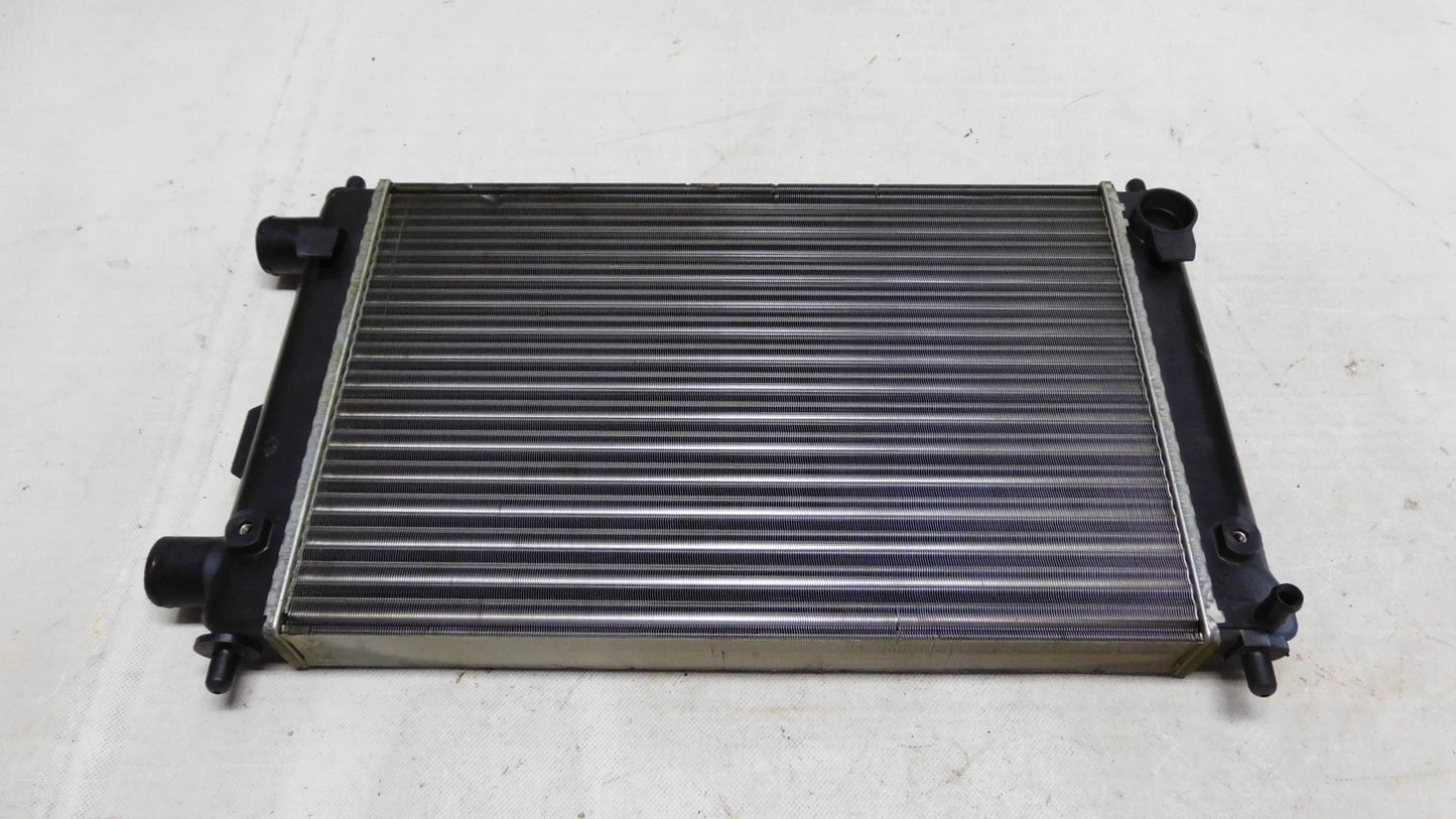 Kühler Motorkühlung 1302173 90108777 Opel Kadett D 1.2 OHV