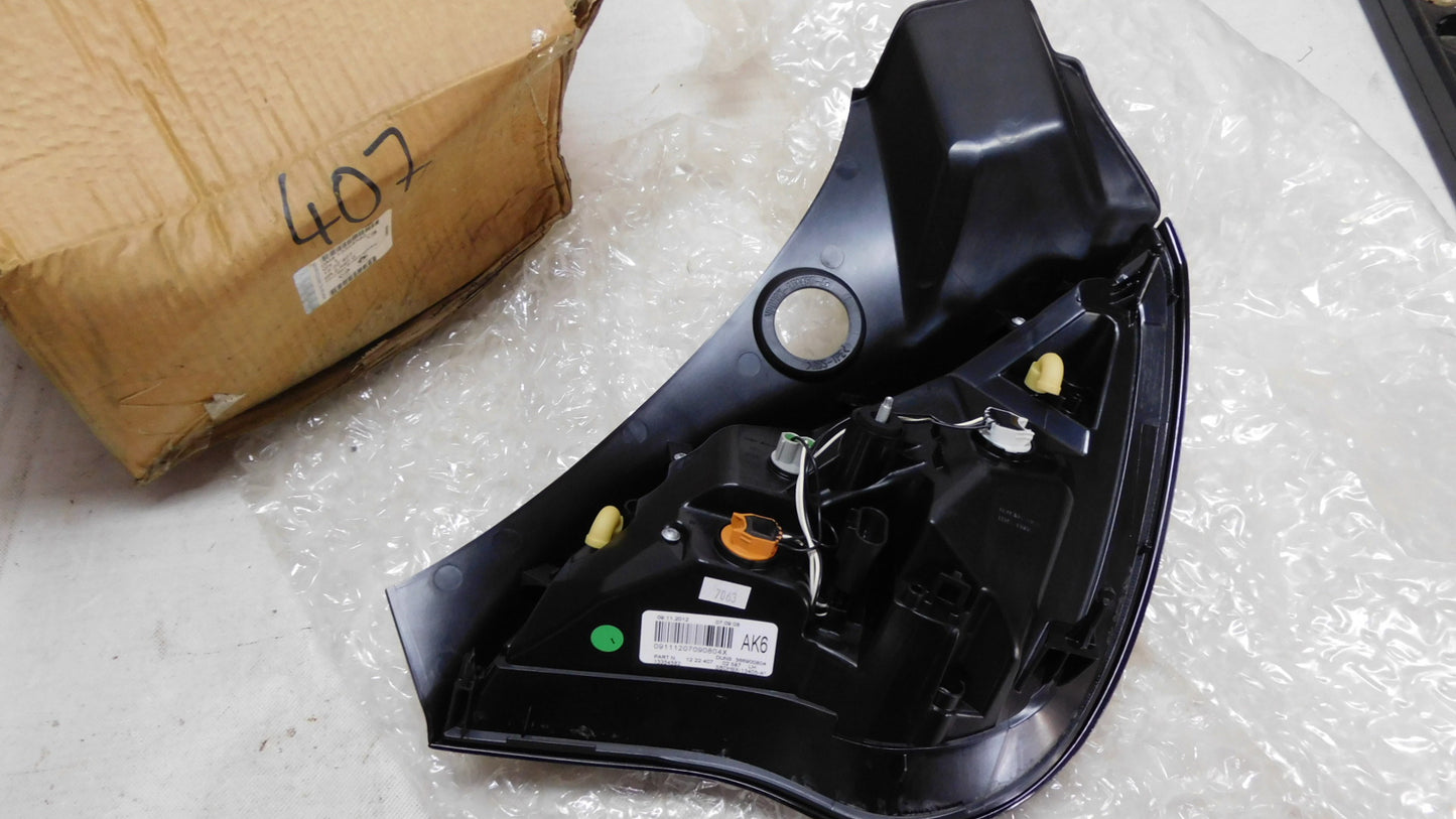 Heckleuchte Rücklicht 1222407 13354582 Opel Adam