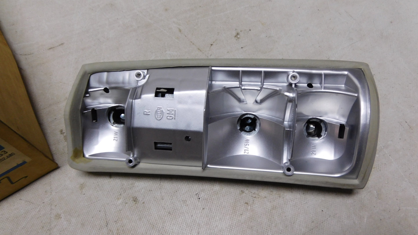 Gehäuse Rücklicht Rückleuchte rechts 1223212 90017763 Opel Rekord E Caravan
