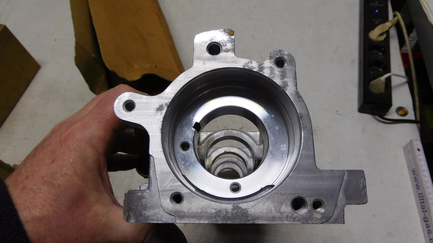 Nockenwellengehäuse Alu 638068 90273945 Opel Kadett Vectra Astra Ascona Frontera 20NE C20NE 20SEH
