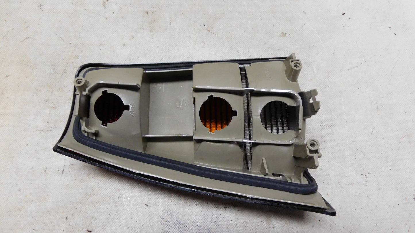 Heckleuchte Rückleuchte rechts 1223066 90008408 Opel Kadett E GSi