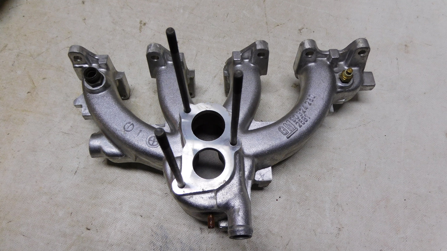 Saugrohr Ansaugbrücke 850049 90324248 Opel Kadett E Astra F Carsa A 1.4NV