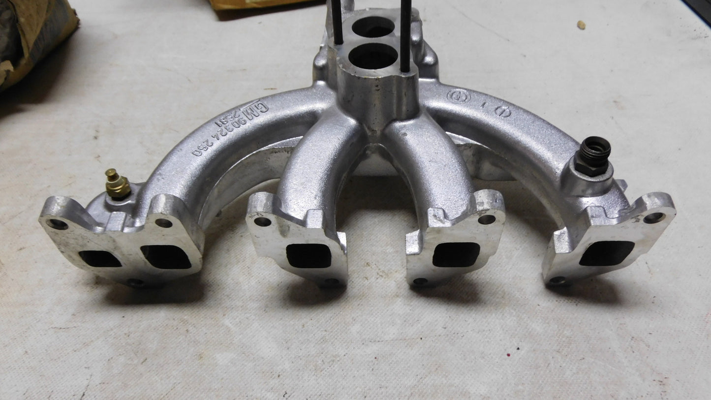 Saugrohr Ansaugbrücke 850049 90324248 Opel Kadett E Astra F Carsa A 1.4NV