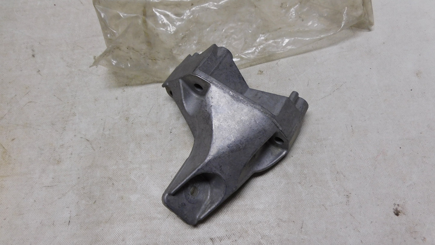 Halter Motorhalter 684808 90497256 Opel Vectra B 1,8 16V X18XE