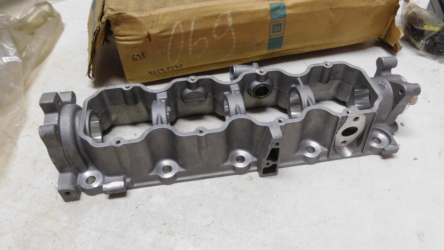 Nockenwellengehäuse Alu 638069 90295271 Opel Kadett Vectra Astra 16DA 16D