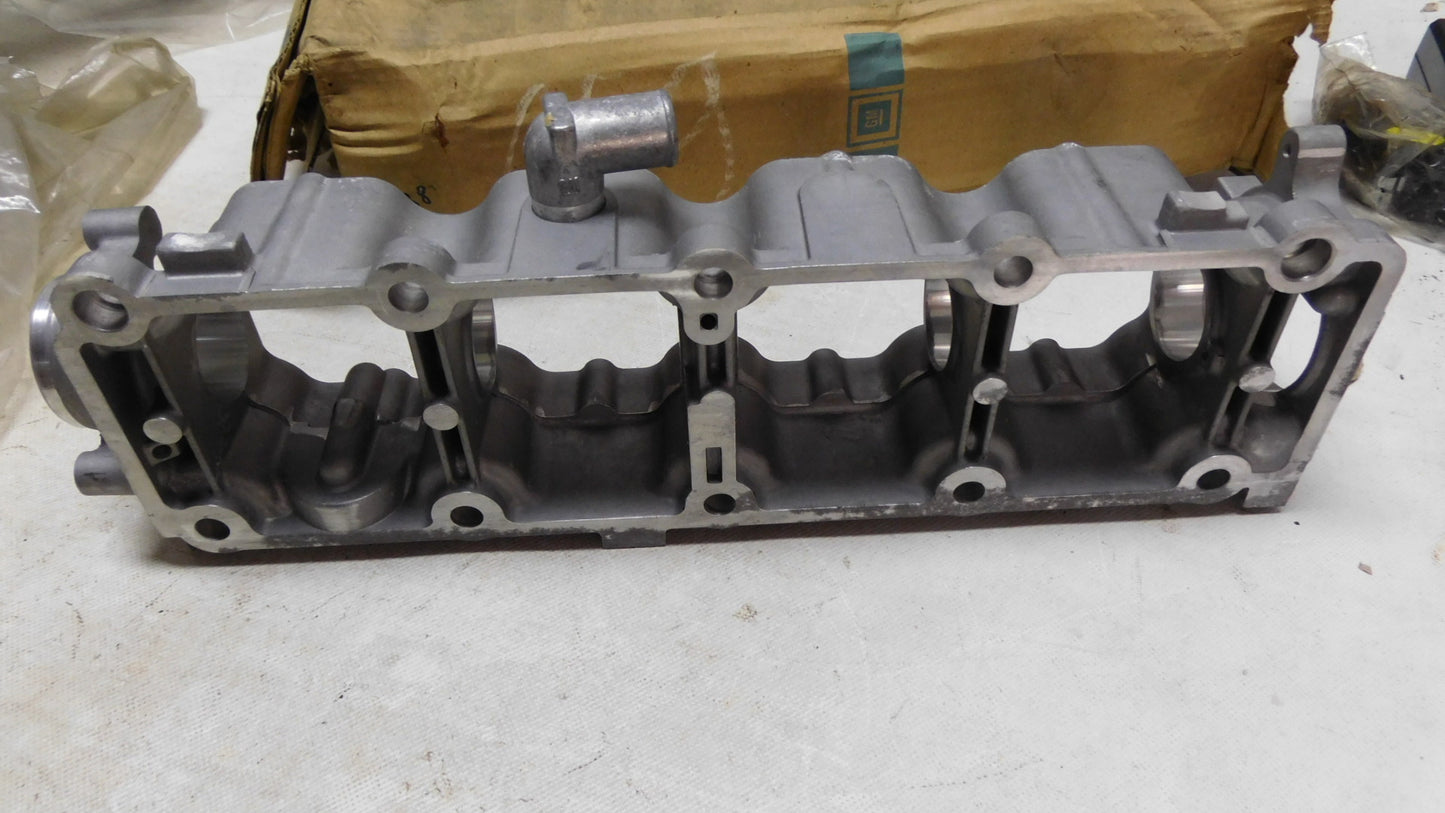 Nockenwellengehäuse Alu 638069 90295271 Opel Kadett Vectra Astra 16DA 16D