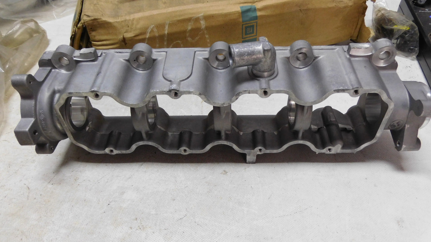 Nockenwellengehäuse Alu 638069 90295271 Opel Kadett Vectra Astra 16DA 16D