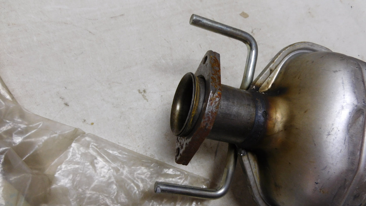 Mittelschalldämpfer Schalldämpfer 852394 24422461 Opel Vectra B 1.8 - 2.6 1995 - 2003