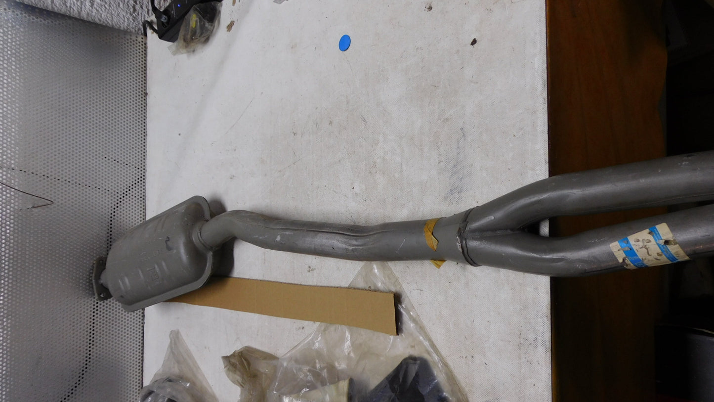 Hosenrohr Auspuffrohr Schalldämpfer 852107 90399081 Opel Omega A 1.8 2L