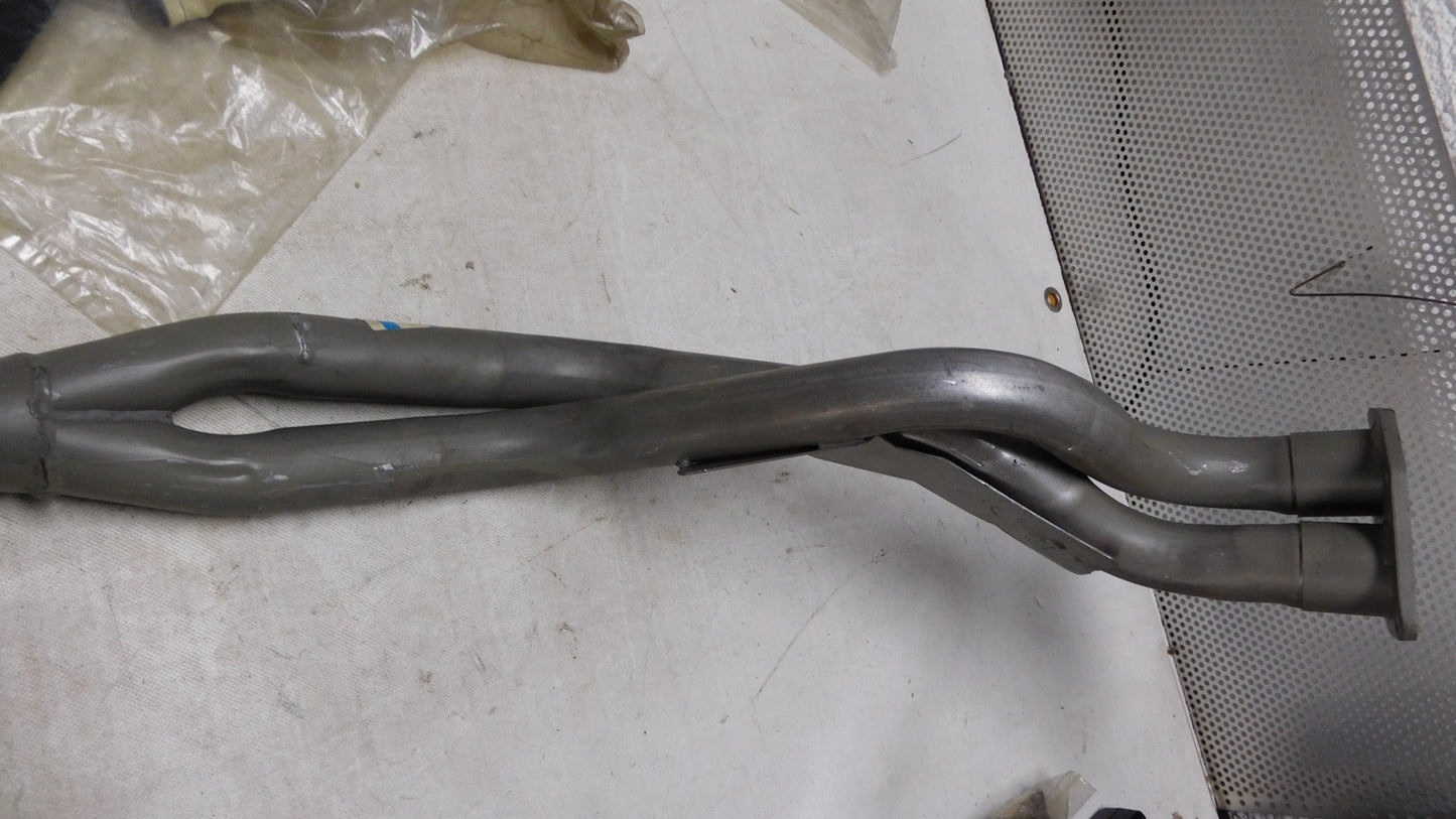 Hosenrohr Auspuffrohr Schalldämpfer 852107 90399081 Opel Omega A 1.8 2L