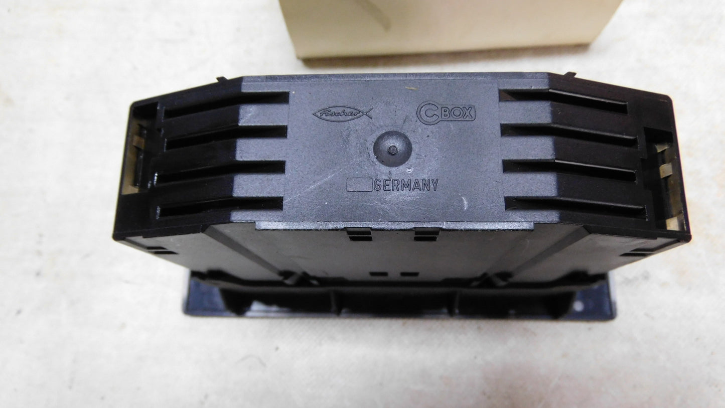 CD Fach Ablage Gehäuse schwarz 1782094 90437597 Opel Astra F G Frontera B