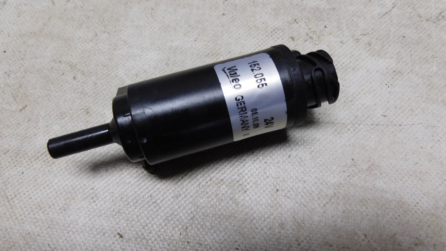 Scheibenwaschpumpe Waschwasserpumpe 24V 81264856033 MAN TGA TGX TGL TGS