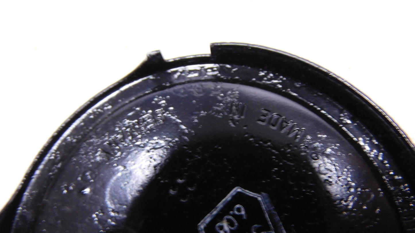 Entlüftungsdeckel Tankentlüftung 81122100064 MAN