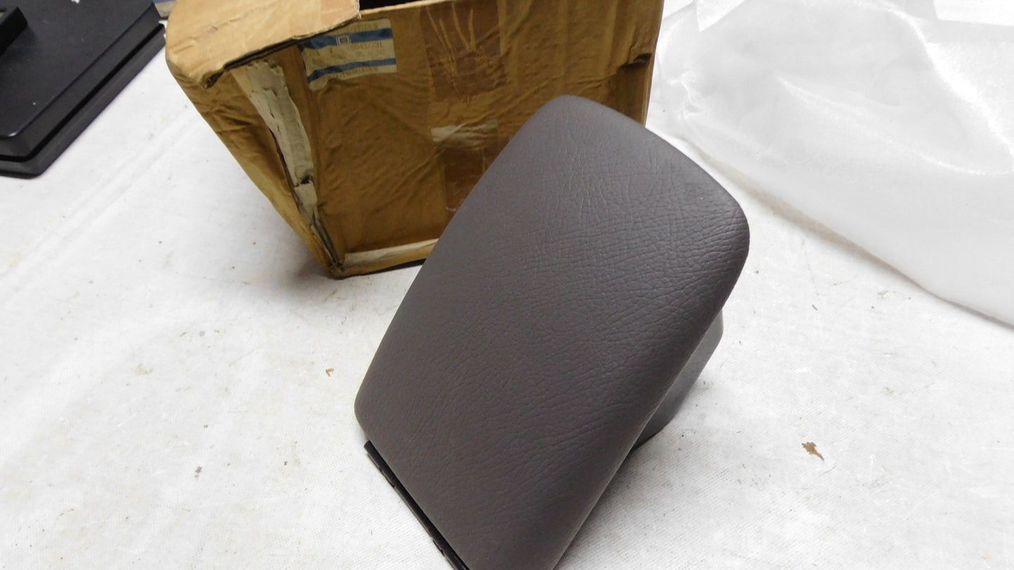 Armlehne Mittelkonsole Konsole 196671 90437731 Opel Omega B