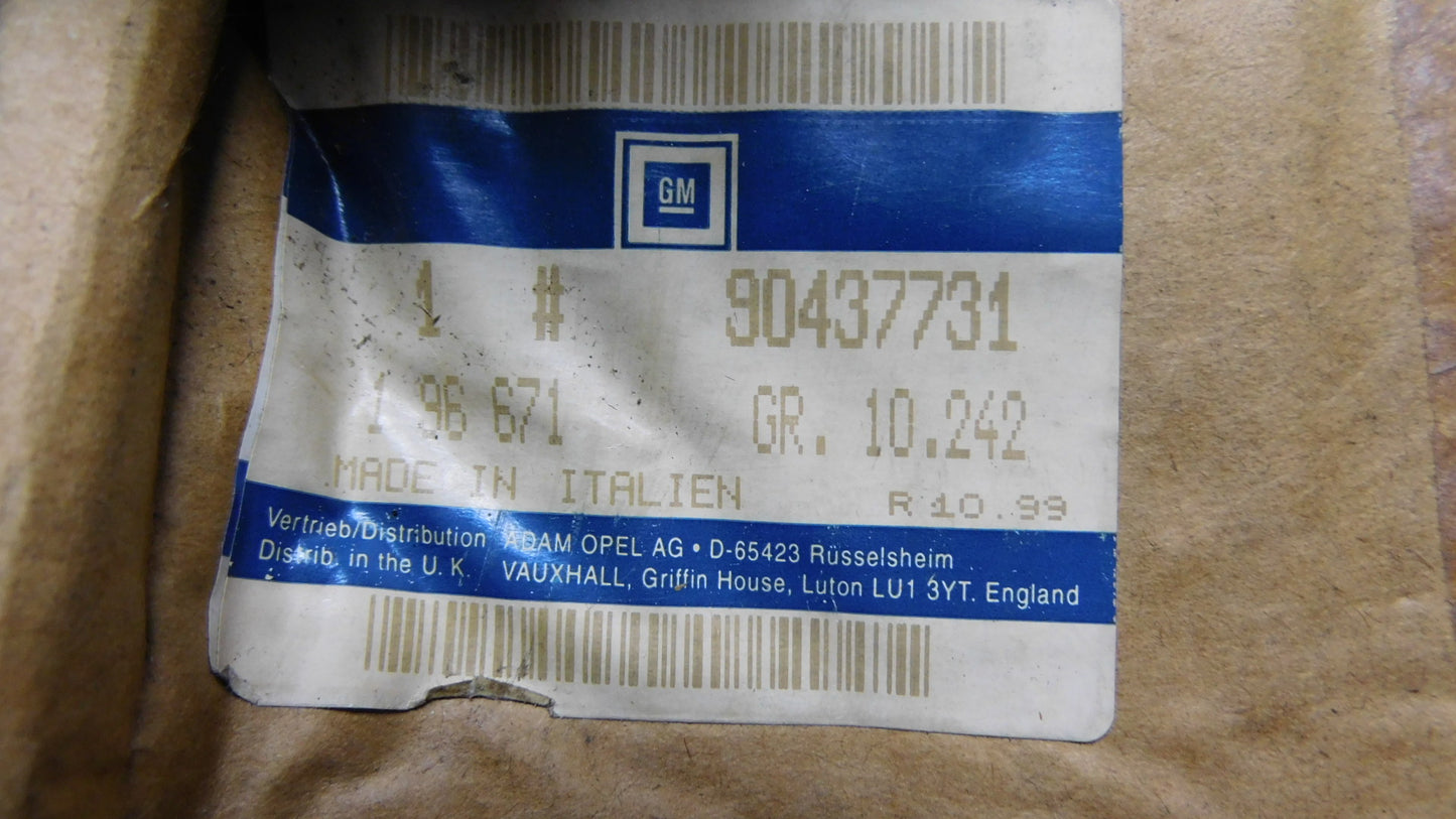 Armlehne Mittelkonsole Konsole 196671 90437731 Opel Omega B