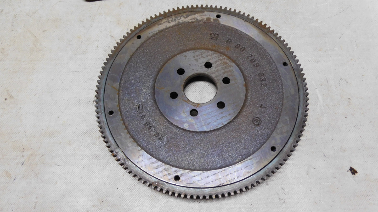 Schwungrad Schwungscheibe 616097 90209351 Opel Ascona Astra Corsa Tigra Kadett Vectra