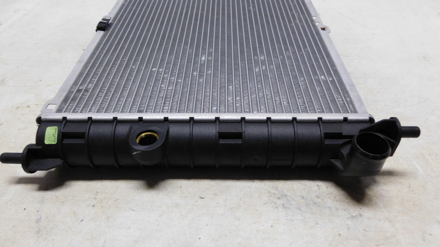 Kühler Wasserkühler Motorkühler 6302011 90510645 Opel Astra F