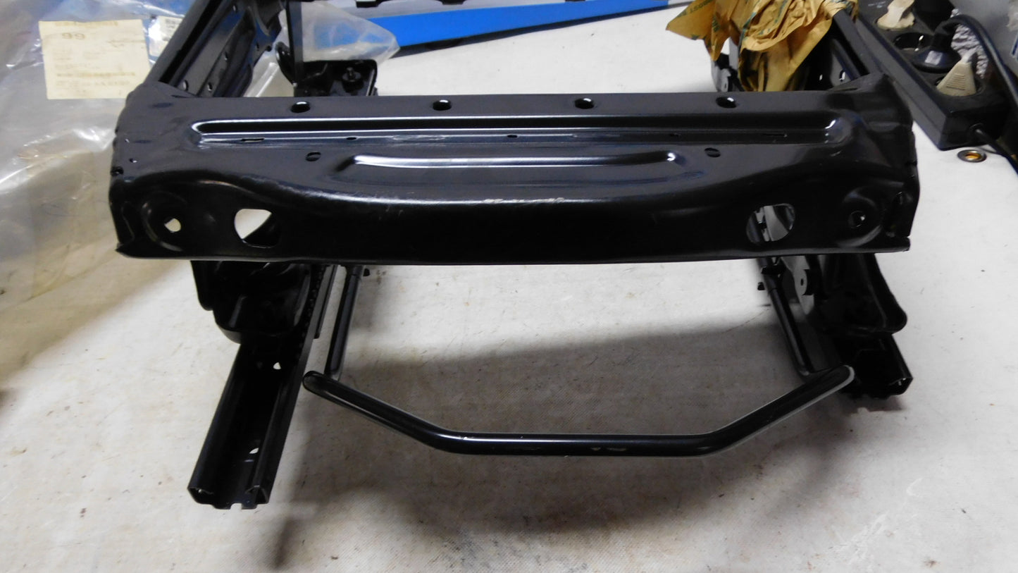 Sitzkonsole Sitzgestell Schiene links höhenverstellbar 5167523 13210462 Opel Corsa D E