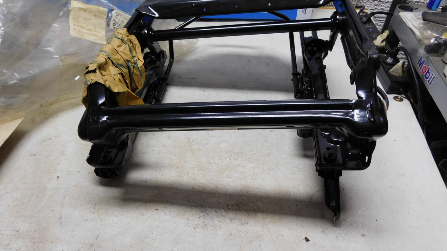 Sitzkonsole Sitzgestell Schiene links höhenverstellbar 5167523 13210462 Opel Corsa D E