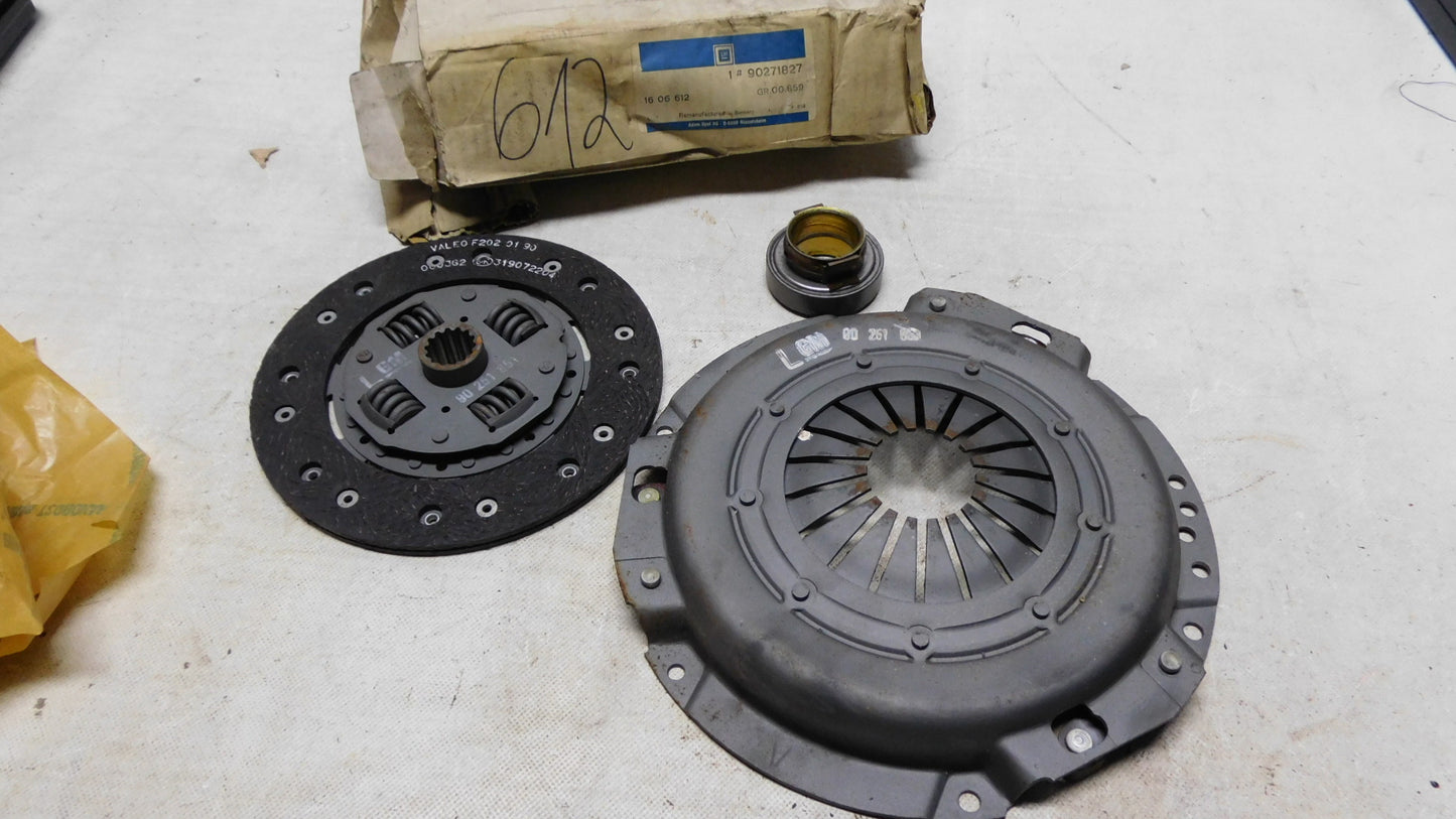 Kupplungssatz 1606612 90271827 Opel Omega A Rekord E Manta B 1.8