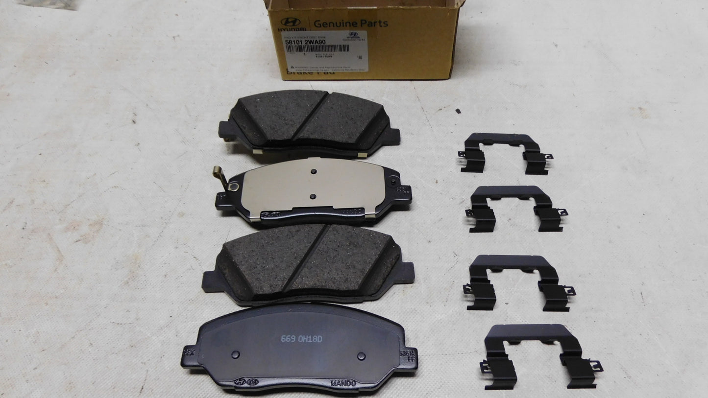 Bremsbeläge Scheibenbremse 581012WA90 Hyundai Santa Fe Kia Sorento Ssangyong Musso vorne