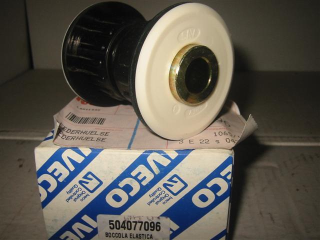Lagerbuchse Blattfeder Federauge 504077096 IVECO Daily Eurocargo Eurofire