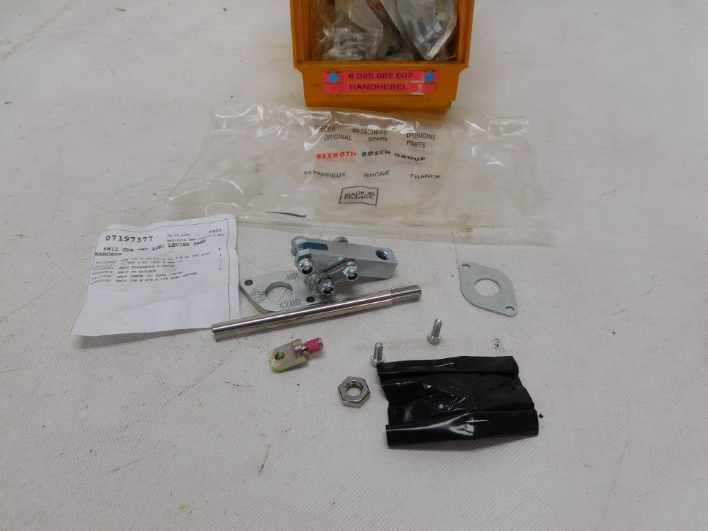 Reparatur Set Handhebel mit Hebel 8025682607 / 07197377 Kässbohrer / Bosch Rexroth R907197377