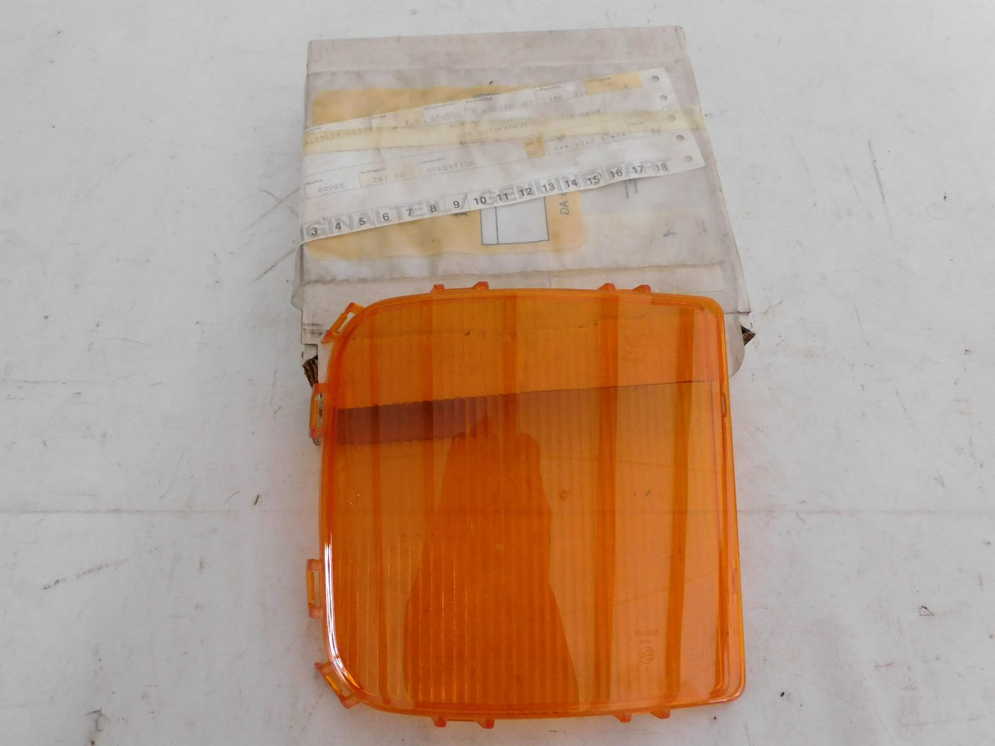 Lichtscheibe Blinkleuchte Blinker orange vorne beidseitig 81252290832 MAN F M 2000 Scania P G R T
