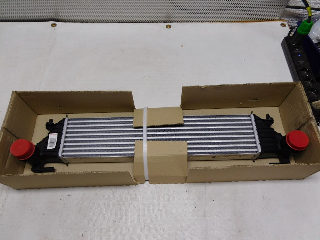 Wärmetauscher Ladeluftkühler 51887954 Fiat 500L Tipo