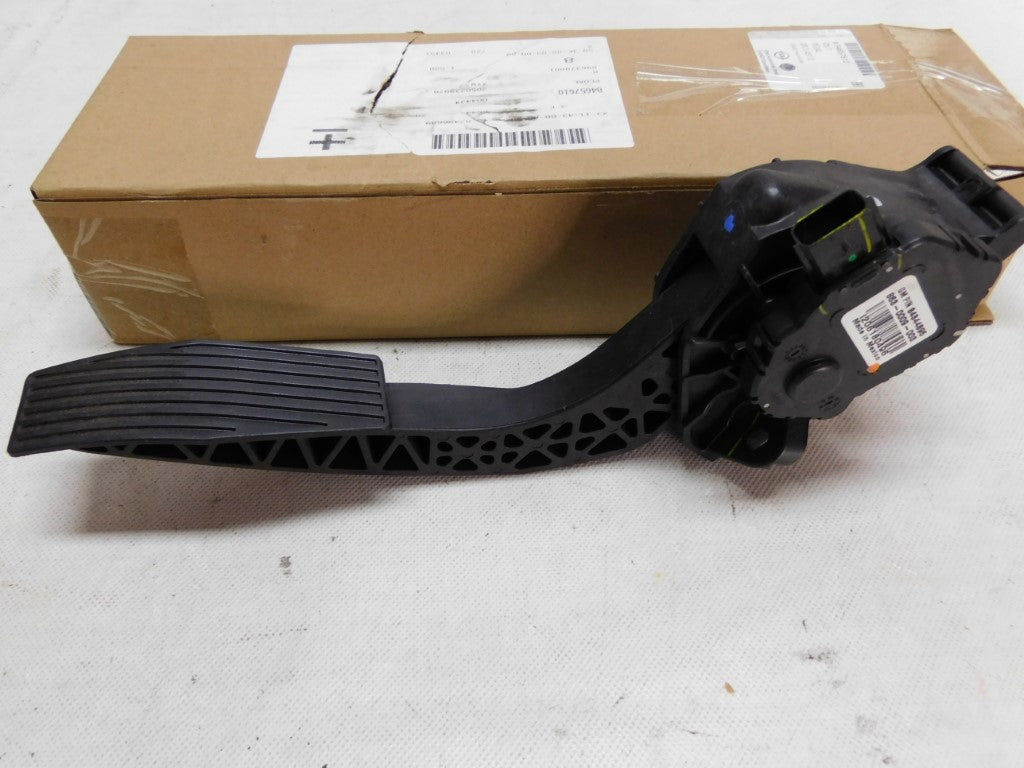 Pedal Sensor Fahrpedalstellung Gaspedalsensor 84657610 GM Opel Insignia B